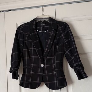 XOXO Black Plaid Tailored Blazer